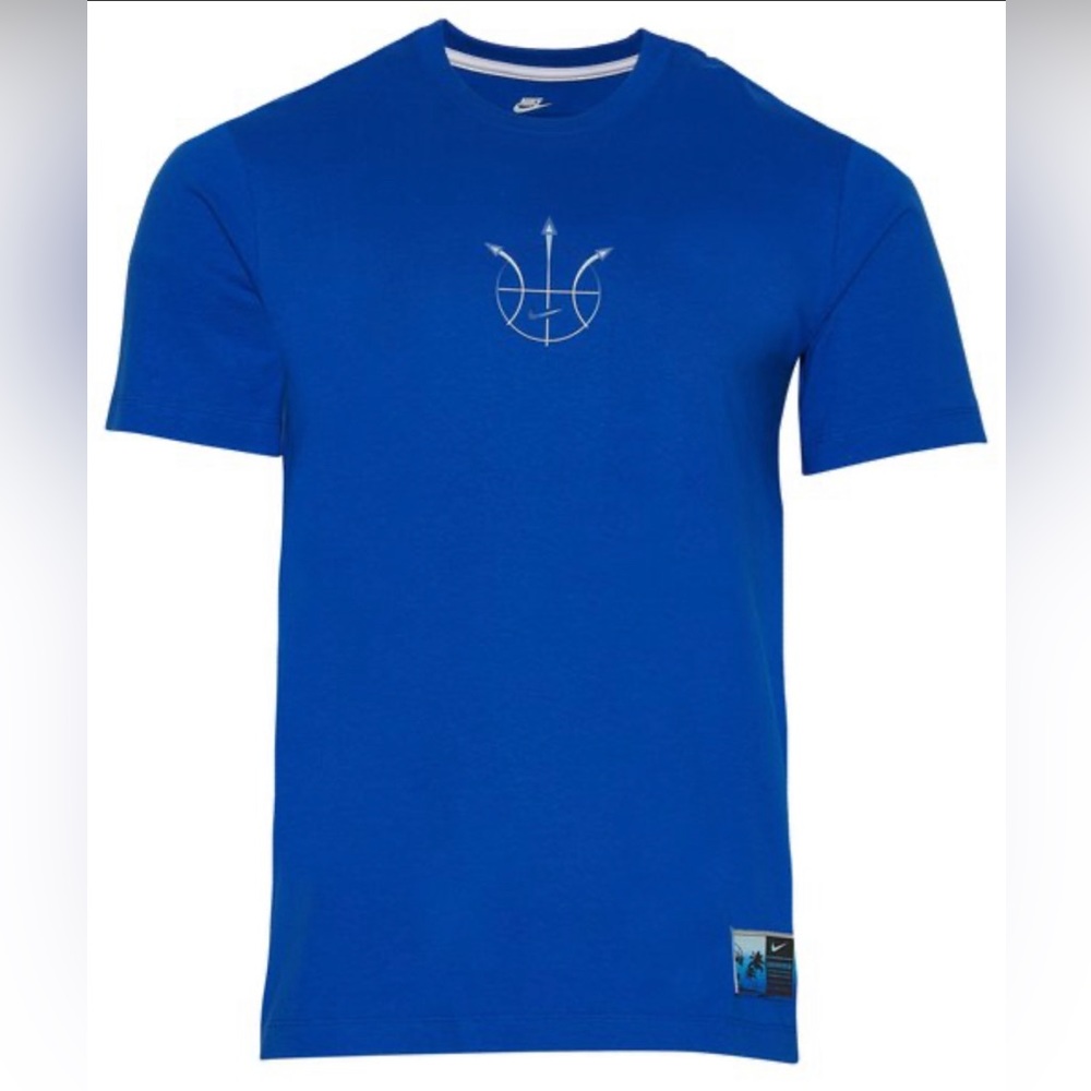 NWT Nike Tee
